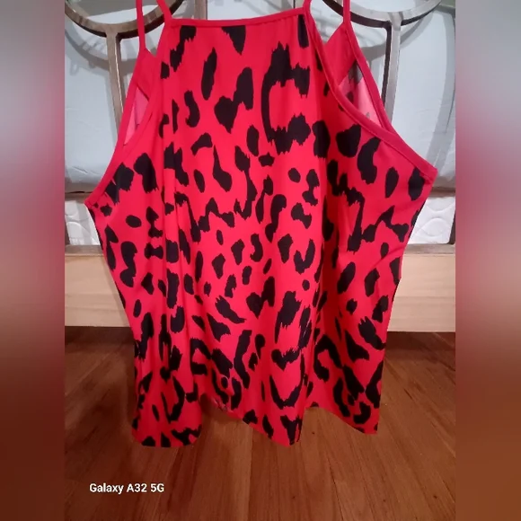 GRAPHIC PRINT CAMI TOP-( NWOT) SHEIN-XL - Picture 3 of 3